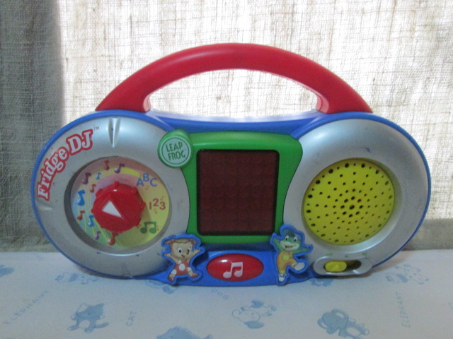 LeapFrog Fridge DJ Magnetic Learning Radio ของเล่นมือสอง