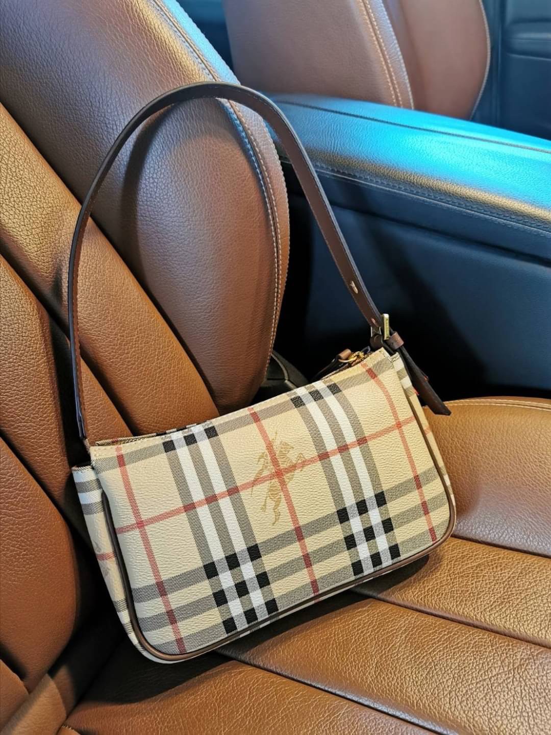 BURBERRY HAND BAG VIP GIFT WITH PURCHASE (GWP) พรีเมี่ยมกิ๊ฟ Limited Edition