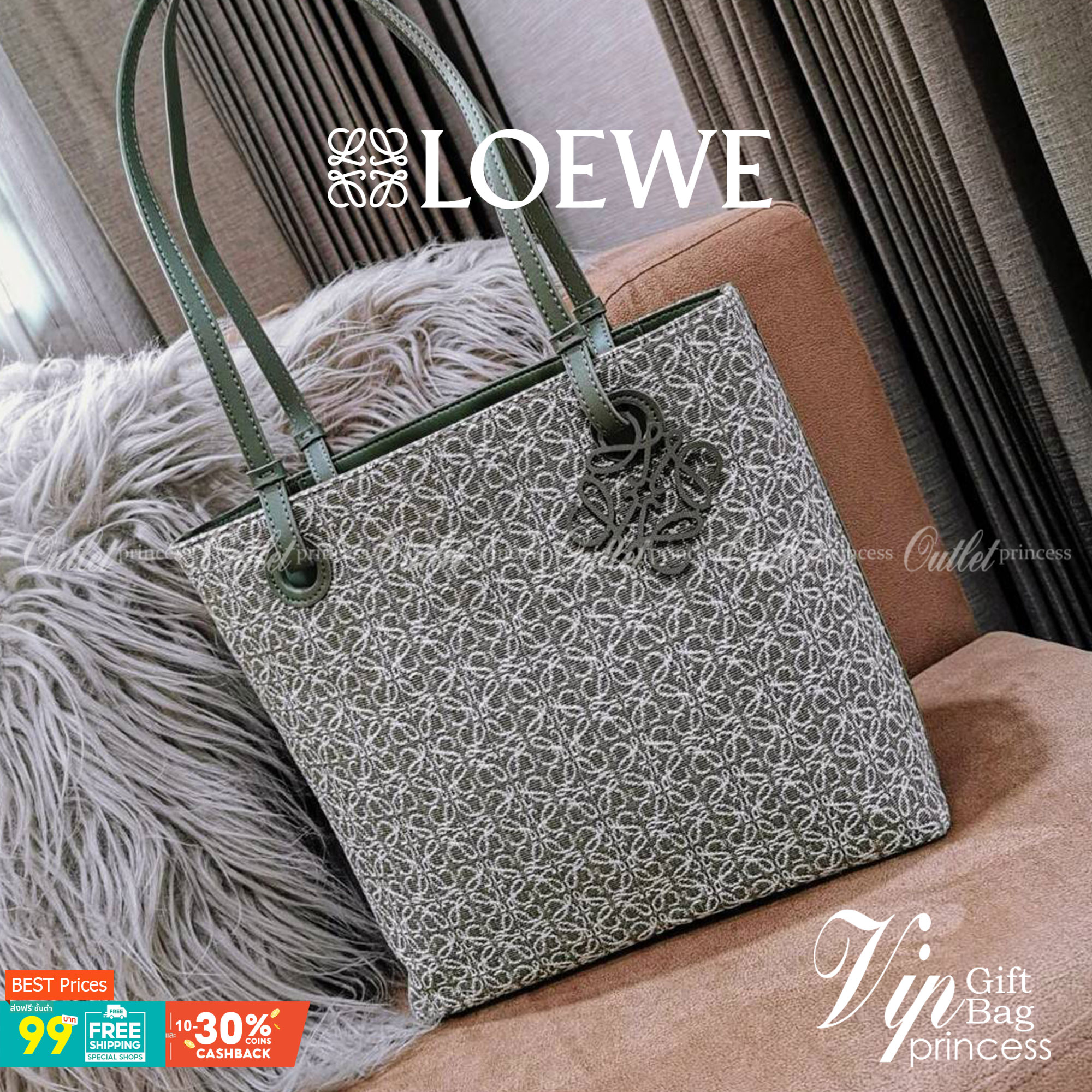 LOEWE ANAGRAM TOTE BAG VIP GIFT WITH PURCHASE GWP พรีเมี่ยมกิ๊ฟ Limited จาก LOEWE PERFUME DUTYFREE ไอเท็มใหม่! ดีไซน์สวยคงเอกลักษณ์ด้วยวัสดุ Anagram Canvas Jacquard Fabric ผสมผสานหนังแท้ Calfskin ลงตัวสุดคลาสสิค ขนาดกำลังดี น้ำหนักเบา ใส่เอกสาร A4 Noteboo