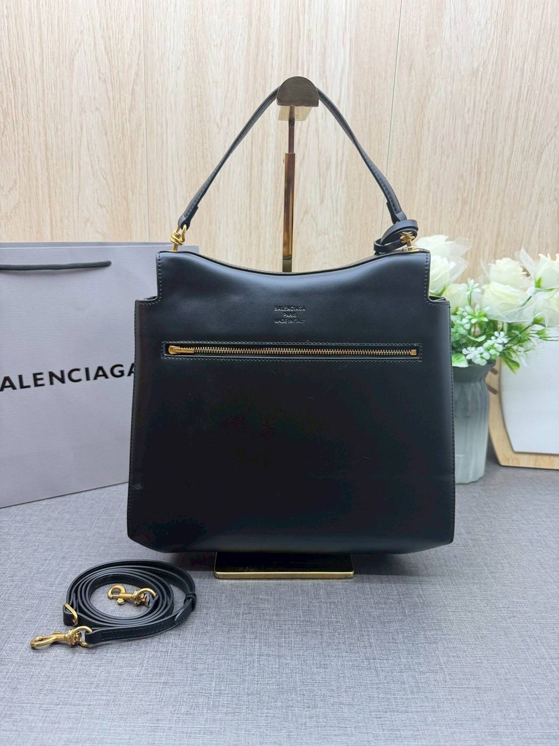 ORI หนังแท้ | Balenciaga Nano Medium Top Handle Bag 27cm กระเป๋าสะพายทรงโท้ท ดีไซน์ใหม่สวยเก๋ตามแบบฉบับแบรนด์