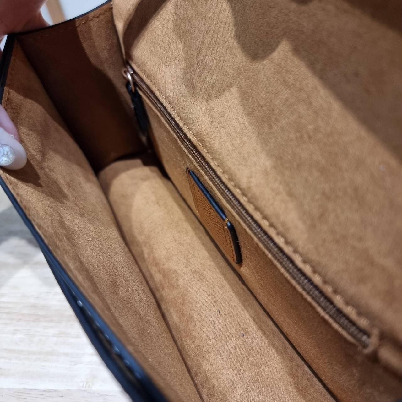 COACH CR528 ELIZA FLAP CROSSBODY IN SIGNATURE CANVAS กระเป๋าสะพายสุดหรู ดีไซน์โลโก้รุ่นใหม่สวยเด่น เกรดท็อปออริ เกรดดีสุด สลับแท้ 1:1