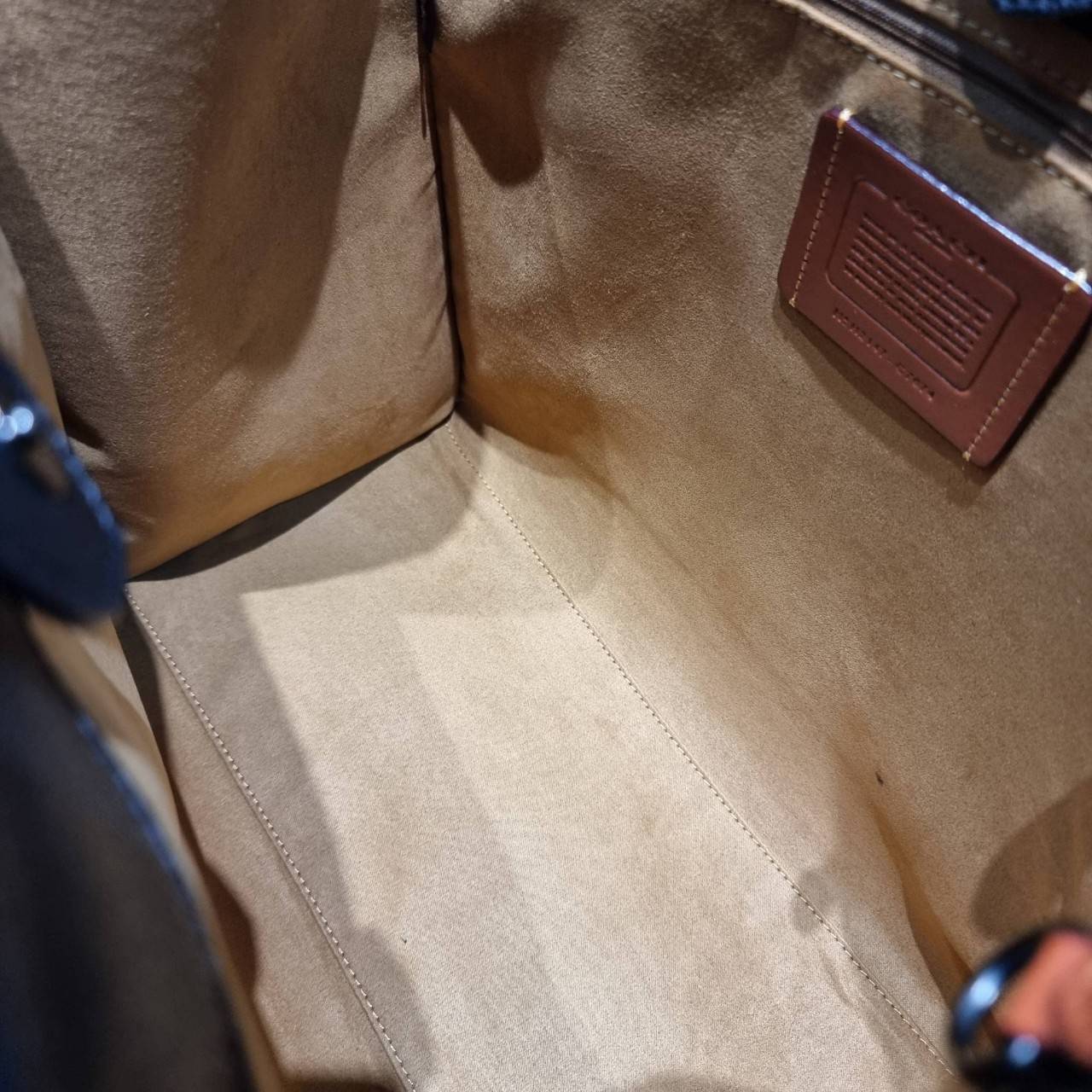 COACH FIELD TOTE IN SIGNATURE CANVAS C7674 กระเป๋าทรงโท้ท ไซส์ใหญ่ภายในโล่งกว้าง เกรดท็อปออริ เกรดดีสุด สลับแท้ 1:1