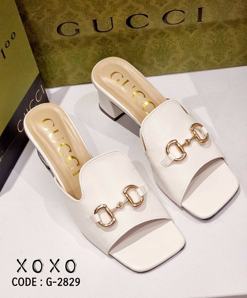 Gucci Mid Heel รองเท้าส้นกลาง 3 นิ้ว งานสวม สวย เก๋ วัสดุหนัง PU ทรงเปิด ด้านบนติดอะไหล่สีทอง ส้นแท่ง ยื่น เดิน ใช้งานง่าย น้ำหนักเบา แมทส์ชุดง่าย