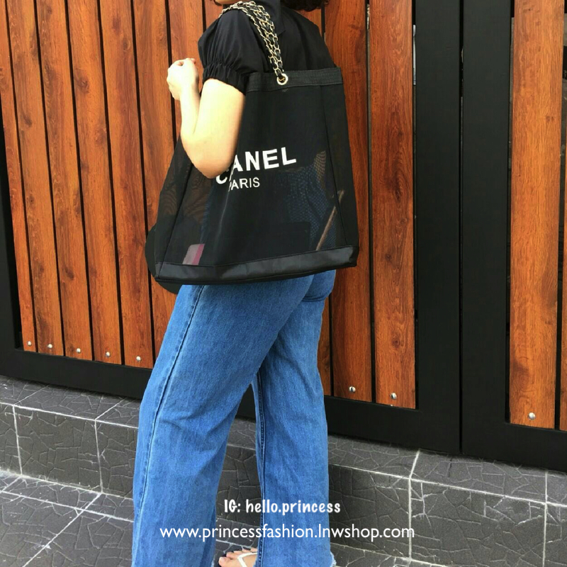 พร้อมส่งความสวยหรู 👠👠 Chanel Shopping Bag With Chain กระเป๋าสะพายใบใหญ่ทรง Shopping Bag Limited Edition พรีเมี่ยมกิ้ฟของแท้นำเข้าจาก Chanel Perfume Counter ของแท้100% (ไม่ใช่งานเลียนแบบ) ใบใหญ่วัสดุ Nylon โปร่ง *อะไหล่ทอง ♡ ปั้ม CHA