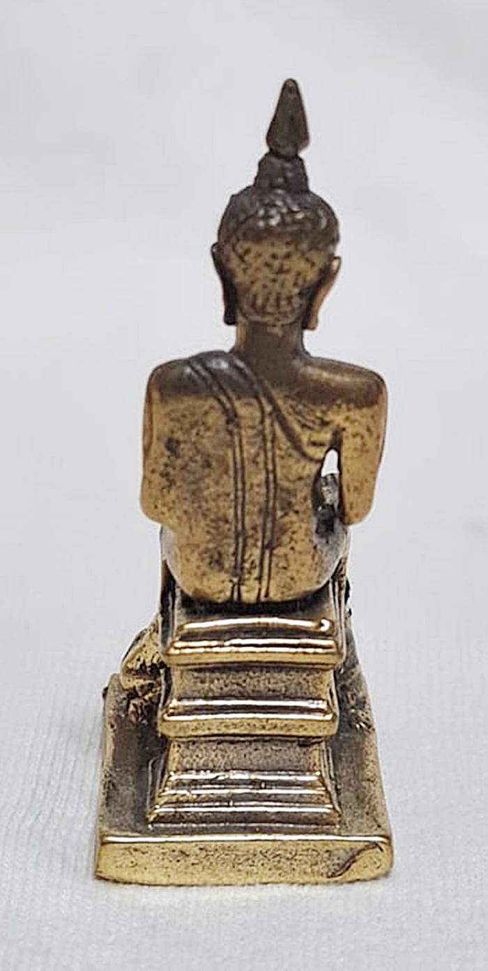 พระบูชาพระประจำวันเกิดวันพุธกลางคืน ปางป่าเลไลย์ เนื้อทองเหลืองพร้อมใบคาถาค่ะ