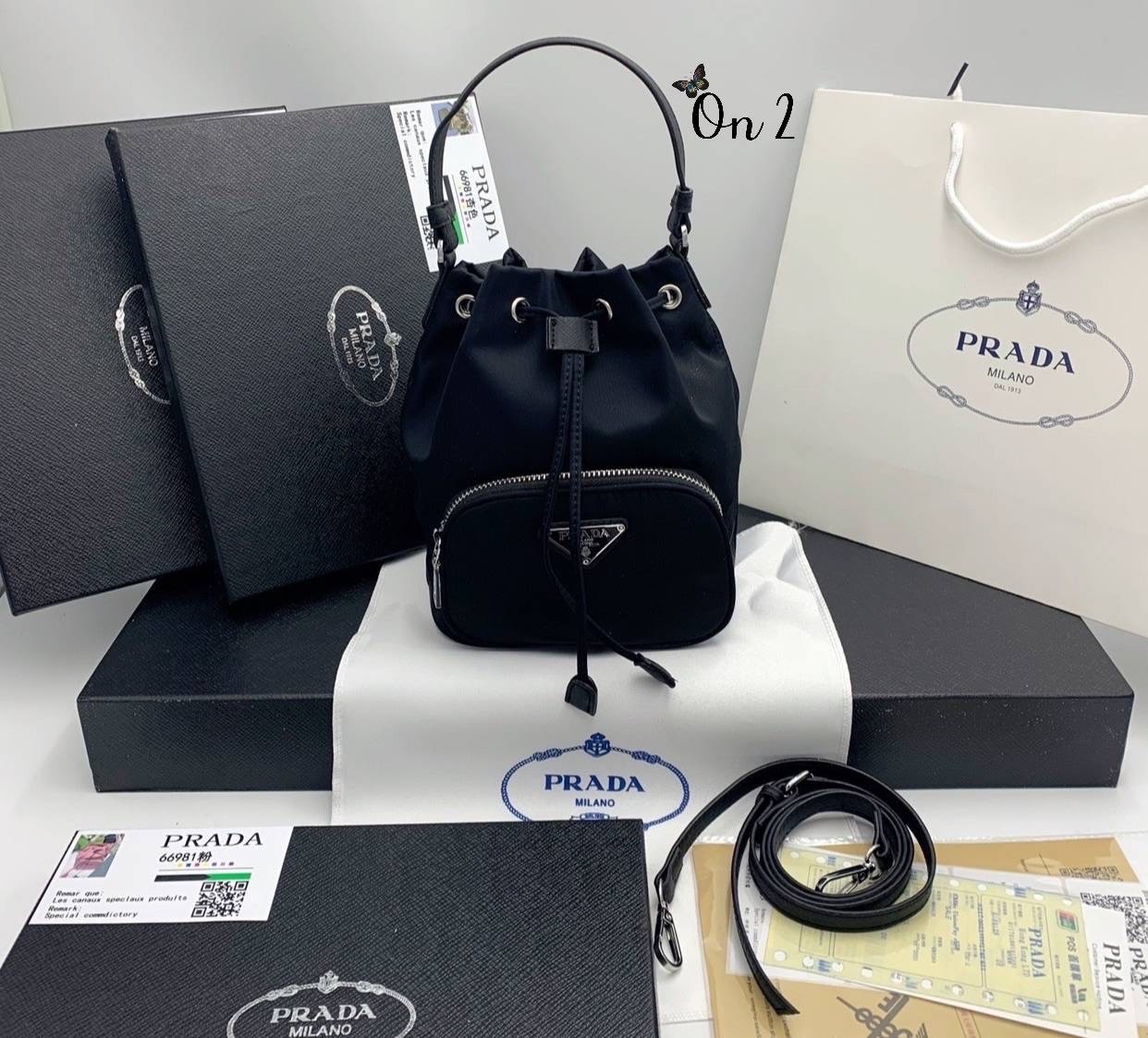 Prada Duet Re-Nylon Bucket shoulder bag / Prada Nylon bucket bag Pastel กระเป๋าสะพายข้าง ไซส์มินิ น้องทรงขนมจีบ น่ารัก น่าใช้ พร้อมสายยาว(ถอดได้) สีพาสเทลน่ารักละมุนมากๆ ค่ะ