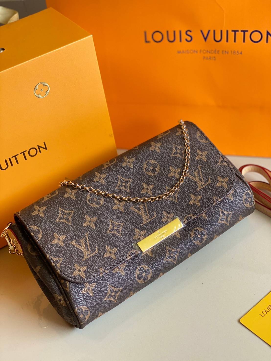 VIP 】หนังแท้ LOUIS VUITTON Favorite Monogram Damier Ebene MM