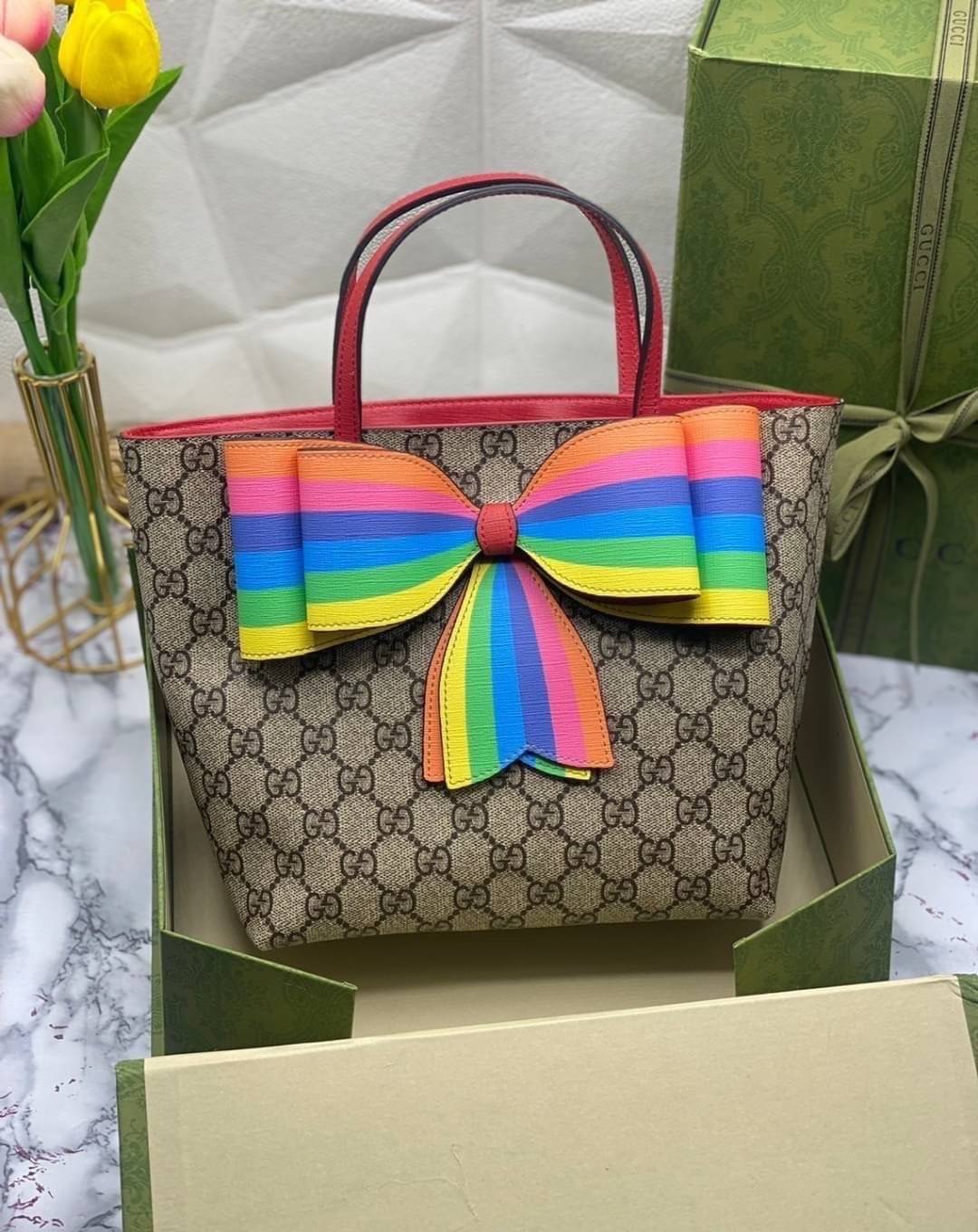 VIP 】Animal-Friendly Gucci Kid GG Supreme Tote Bag งานหนังแท้ทรงตั้งสวย ขนาดกะทัดรัด จุของได้เยอะ ใช้ได้ทั้งเด็กและผู้ใหญ่ น่ารักมากค่ะ **ขายดีตลอดกาล**