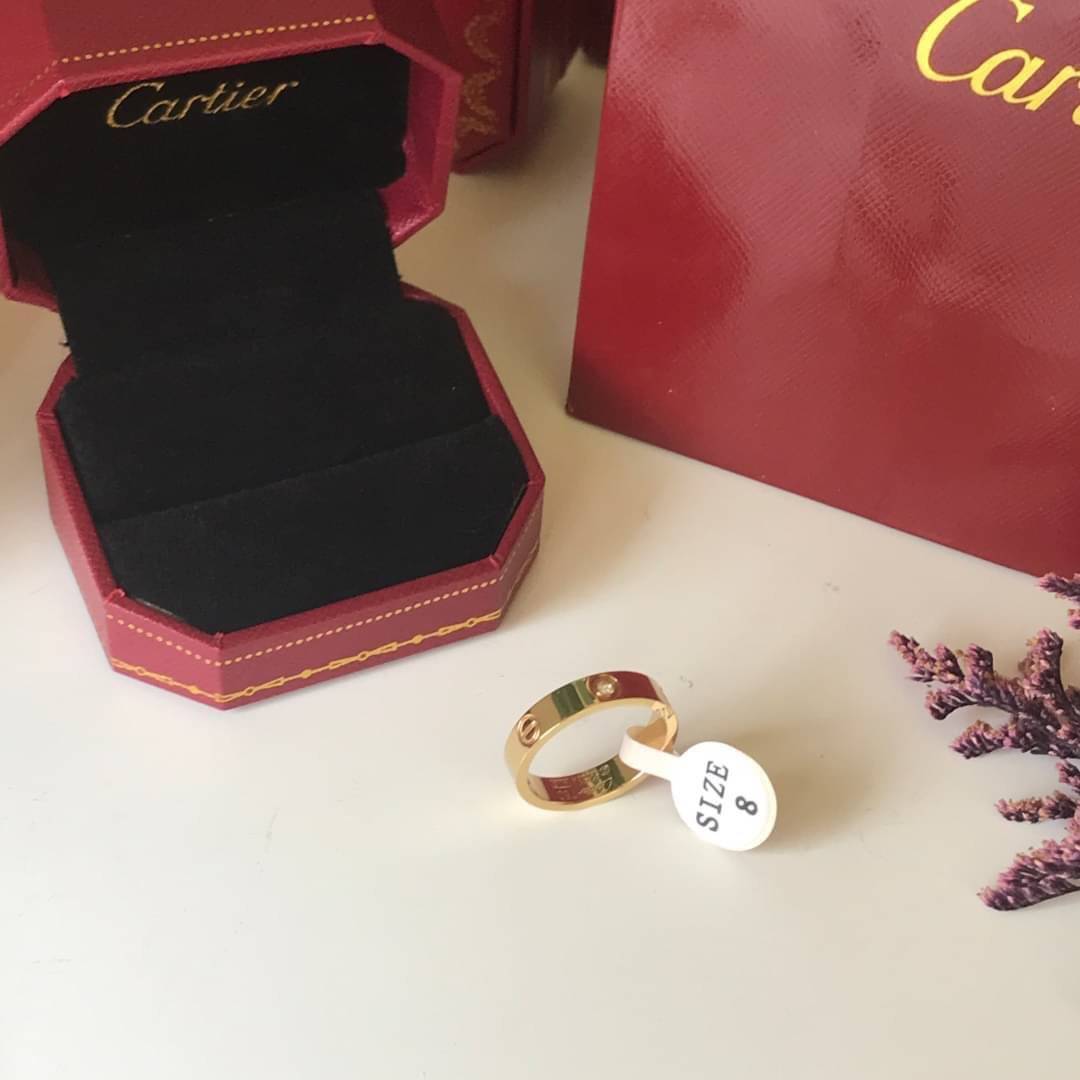 Cartier Rings แหวนรุ่นมีเพชร ภาพถ่ายจากงานจริง วัสดุคุณภาพดี ไม่ลอกไม่ดำ งานปั้มครบตามรูปเลยค่ะ