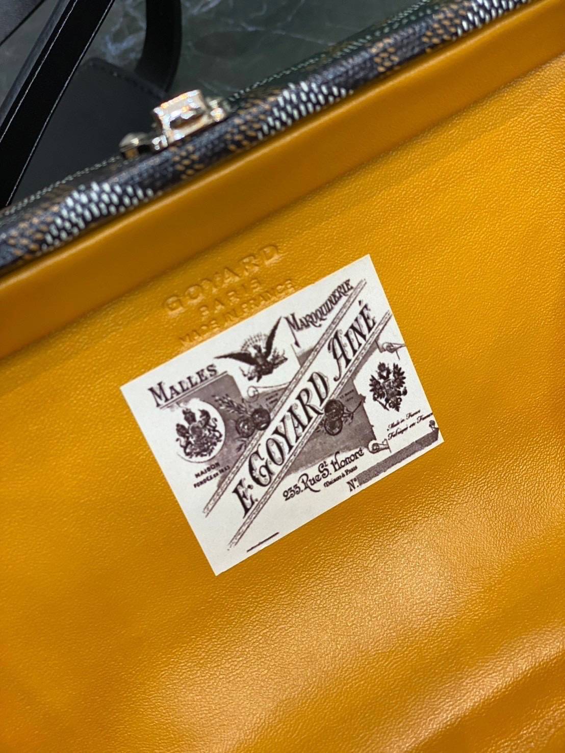 ORI หนังแท้ | Goyard Minaudière Trunk Bag กระเป๋าสะพายทรงแมสเซ็นเจอร์ เป็นคลัตช์ได้ในใบเดียว น้ำหนักเบา ทรงกล่องดีไซน์ใช้งานง่าย สวยหรู