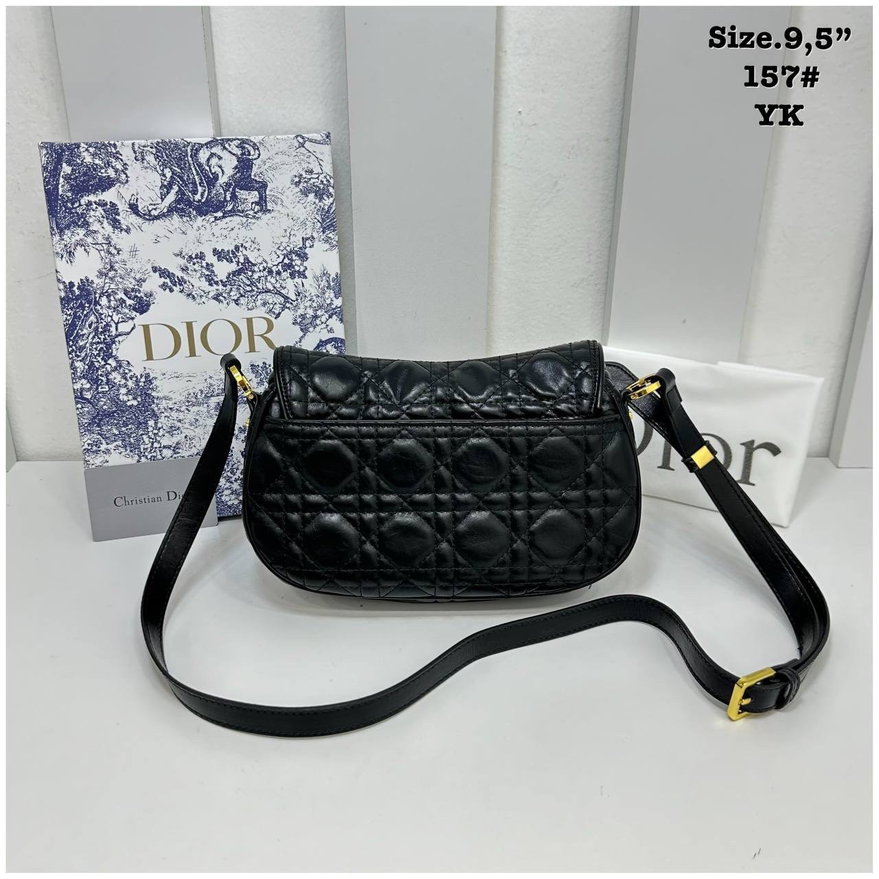 DIOR Small CD Besace Bag / Leather / Oblique Jacquard กระเป๋าสะพายดีไซส์ย้อนยุค โดดเด่นด้วยรูปลักษณ์ร่วมสมัย สง่างามเหนือกาลเวลา เกรดไฮเอน 1:1