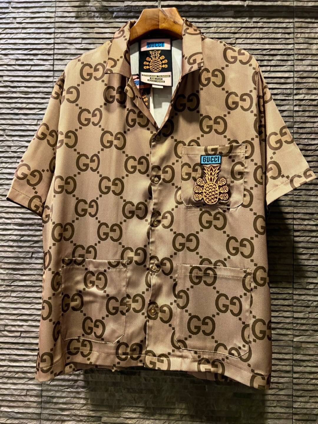 Gucci Pineapple GG canvas bowling shirt / Gucci Shirt พร้อมส่งที่ไทย ภาพสินค้าถ่ายจากงานขายจริง ใช้งานต่างประเทศได้