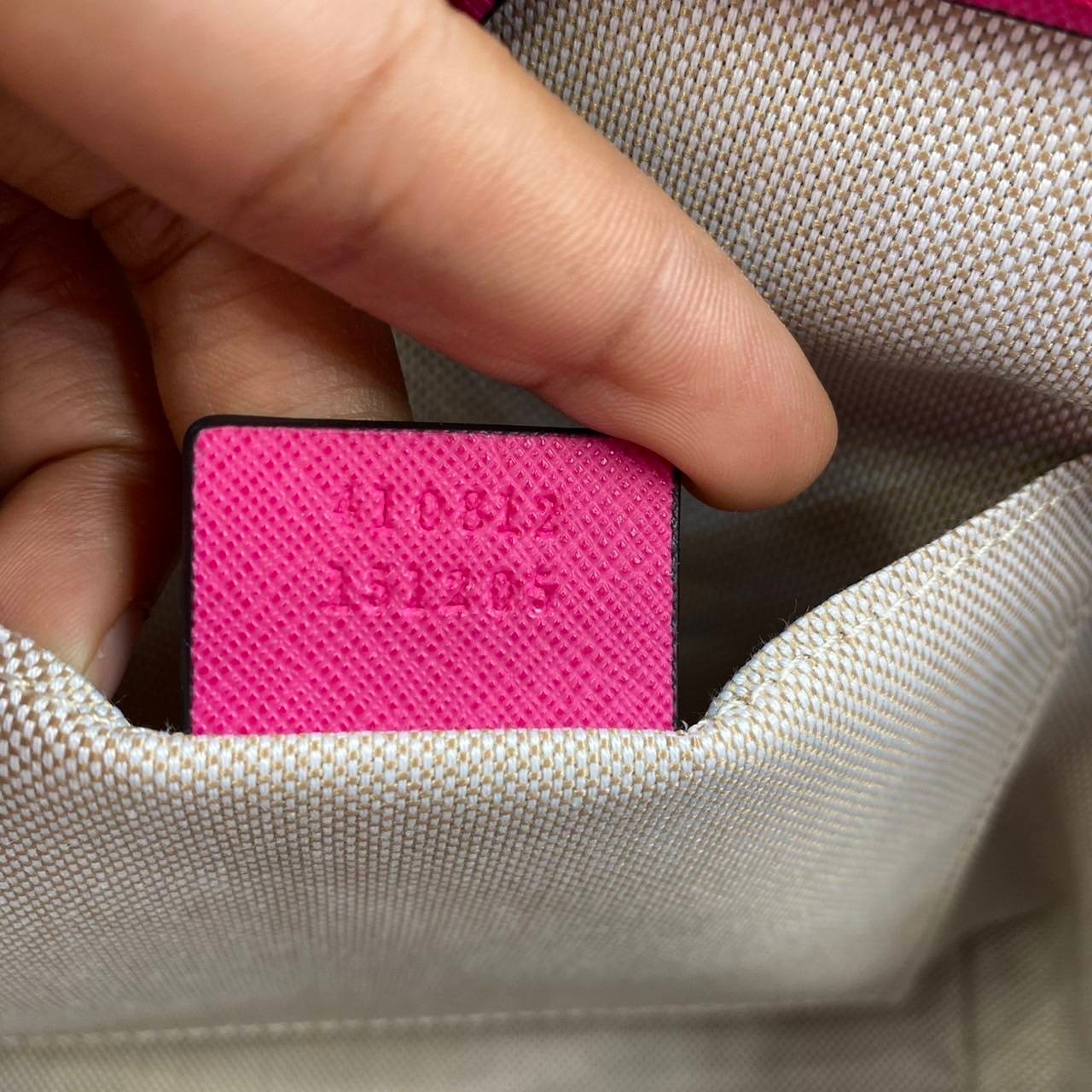 VIP 】Animal-Friendly Gucci Kid GG Supreme Tote Bag งานหนังแท้ทรงตั้งสวย ขนาดกะทัดรัด จุของได้เยอะ ใช้ได้ทั้งเด็กและผู้ใหญ่ น่ารักมากค่ะ **ขายดีตลอดกาล**