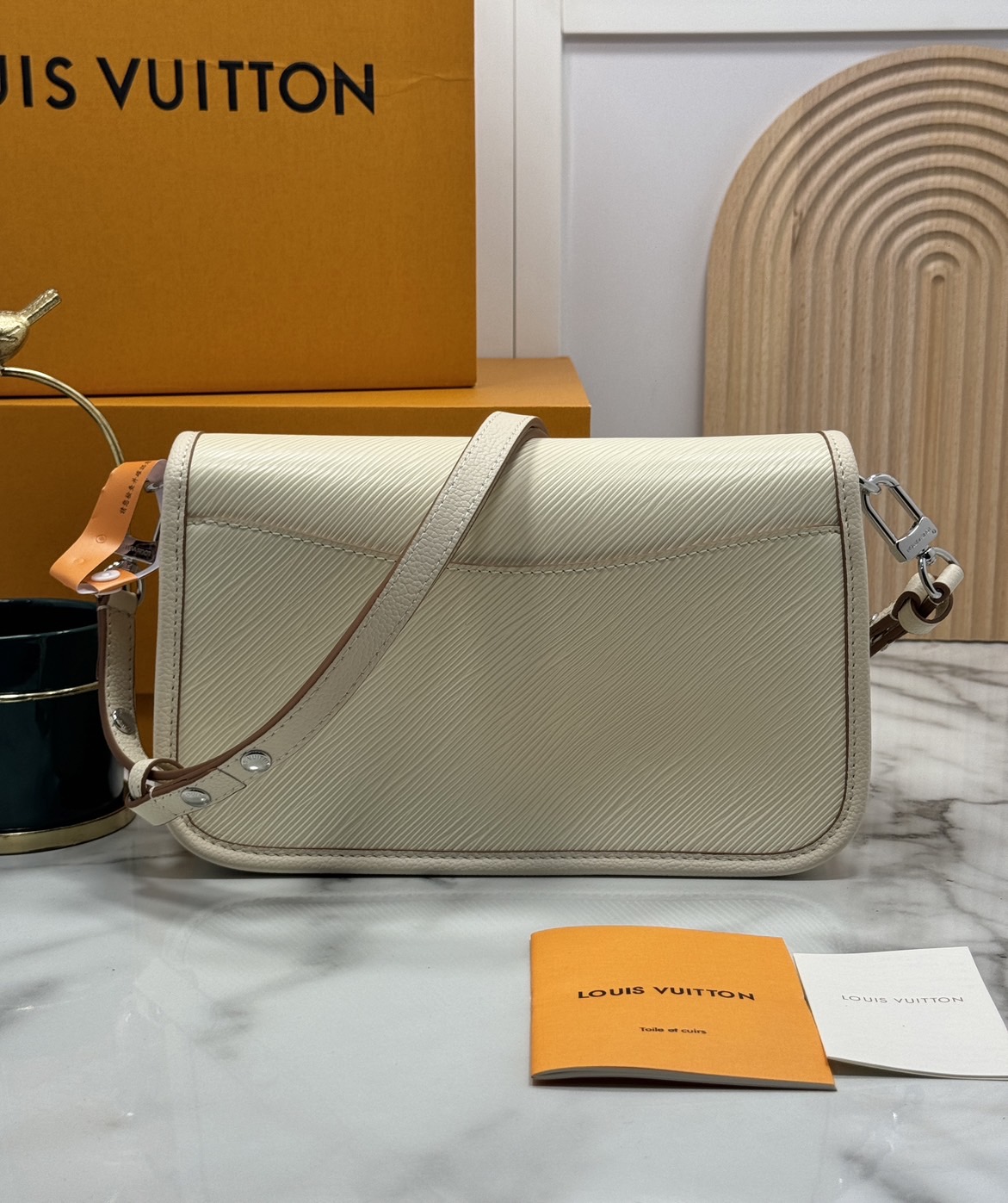 เกรดเทพ Top ORI | LV Buci bag Epi leather grain pattern / lvdiane กระเป๋าสะพายหนังแท้ลายเกรน เกรดดีสุด 🤍 เกรดเทพออริจินอล เทียบแท้ 1:1 ใช้งานได้ทั่วโลก