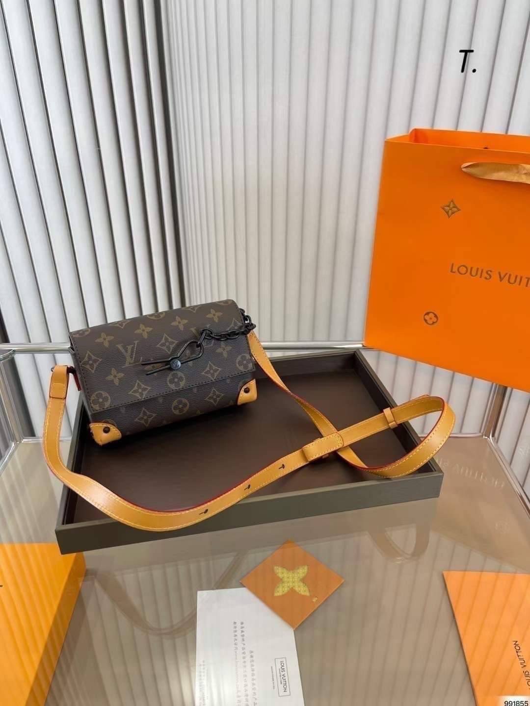 LV Streamer Messenger Bag กระเป๋าสะพายทรงกล่องที่สุดของรุ่นหายาก ดีไซน์คลาสสิกน่าใช้ ใช้ได้ทั้งชายหญิง unisex cool