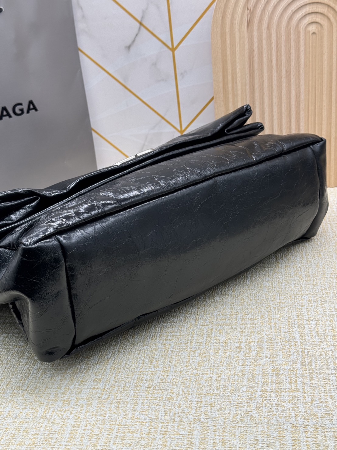 Balenciaga MONACO MEDIUM CHAIN BAG IN BLACK 35cm กระเป๋าทรงโท้ทใบใหญ่ งานหนังยับสวยเต็มใบ เกรดออริ สลับแท้ 1:1 ใช้งานต่างประเทศได้