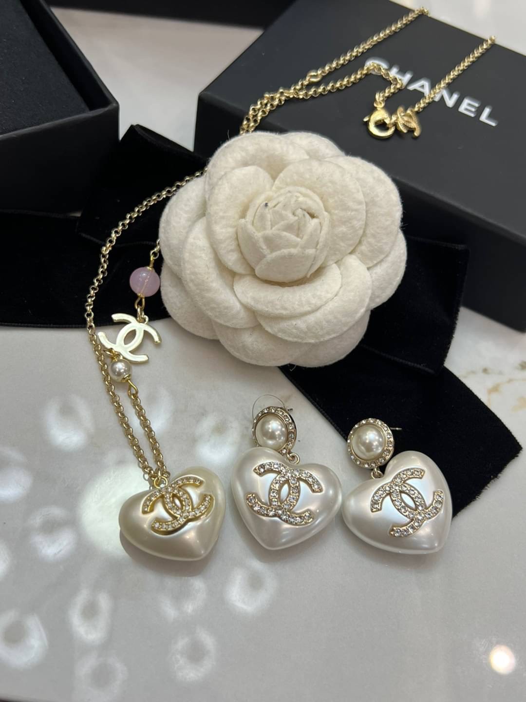 ซื้อ1ได้ถึง2ชิ้น ในเซ็ตเดียว CHANEL JEWELRY SET / Chanel earrings / Chanel necklace ชุดเครื่องประดับครบชุด สุดอลังการ