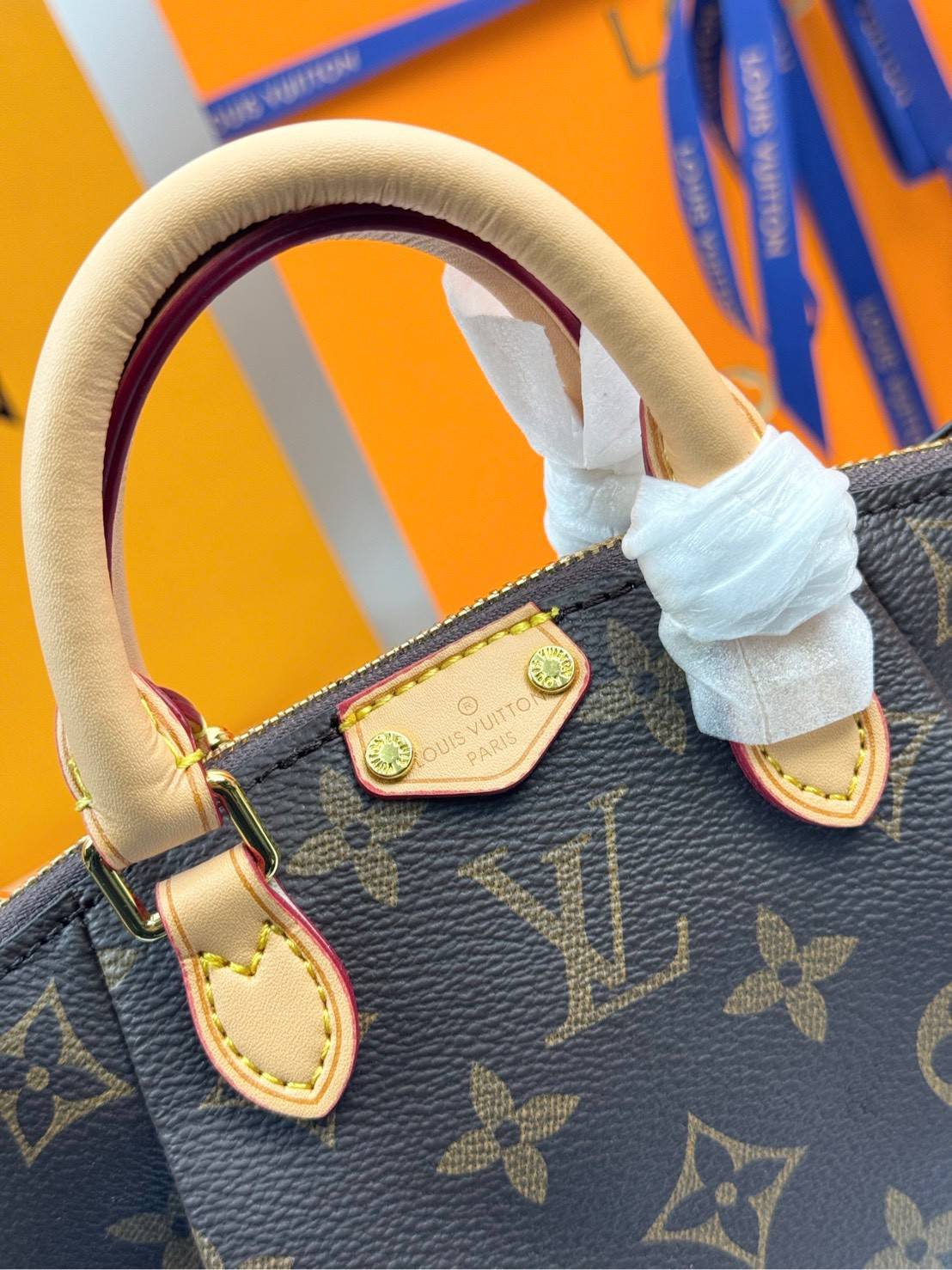 ORI หนังแท้ | LV Nano Turenne Monogram Canvas Bag กระเป๋าสะพายไซส์มินิ ดีไซน์วินเทจ ใบเล็กใช้งานง่าย หรูหราตามแบบฉบับแบรนด์