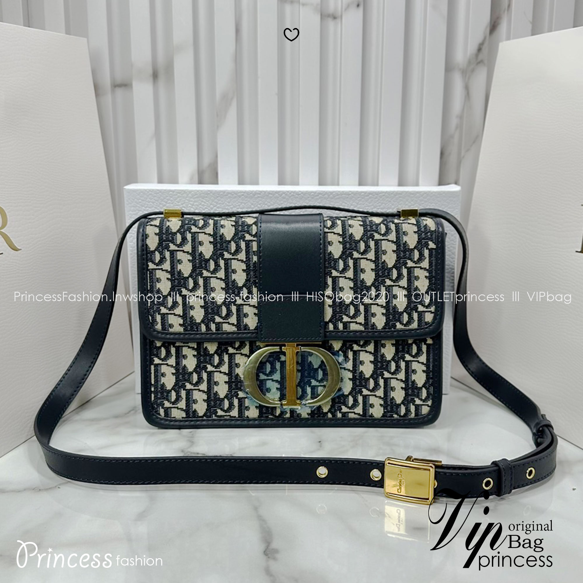 DIOR 30 Montaigne bag Oblique jacquard fabric in blue กระเป๋าสะพายรูปดีไซน์สุดคลาสสิกและสง่างาม หรูหราตามเอกลักษณ์แบรนด์ เกรดท็อปไฮเอน 1:1 ใช้งานต่างประเทศได้