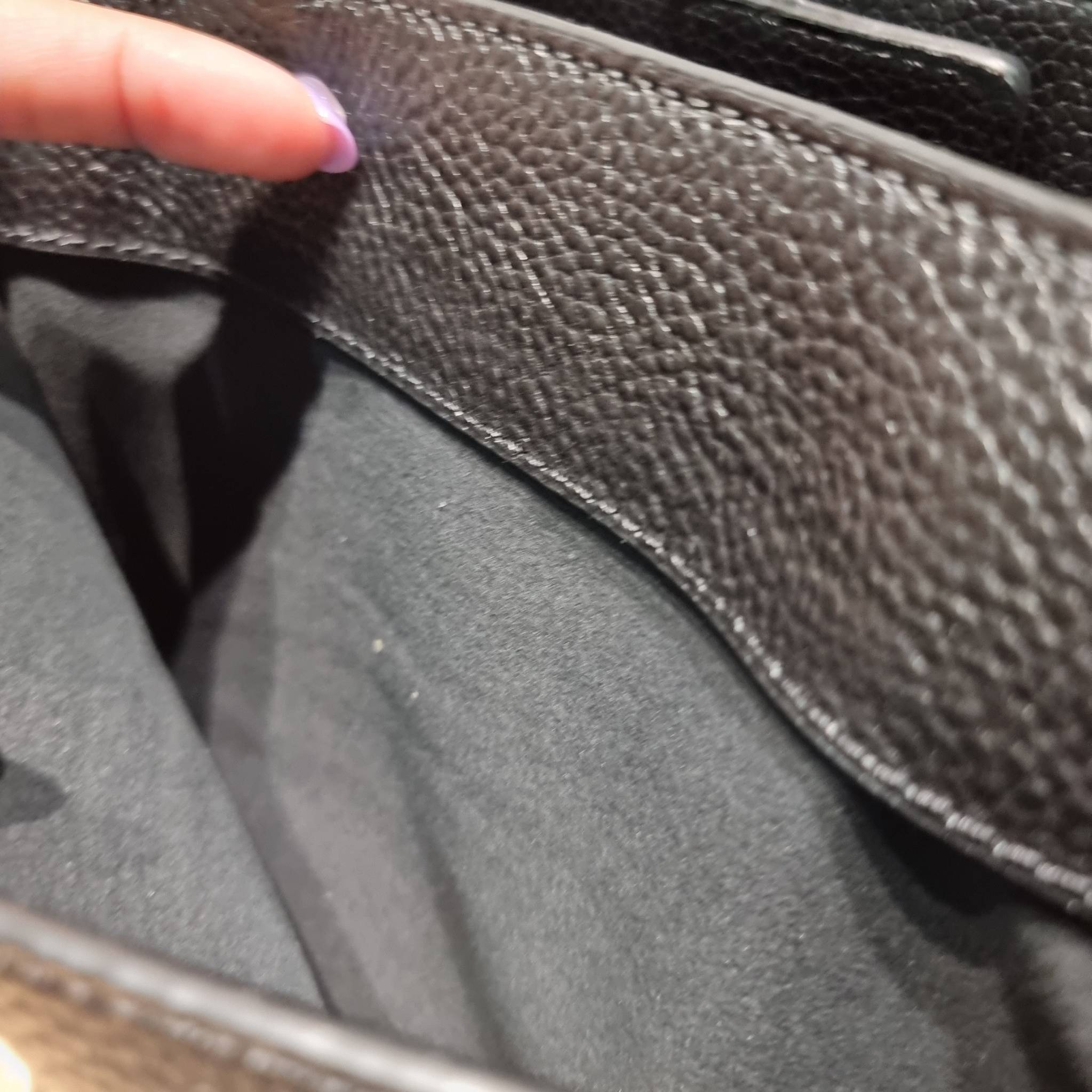 TORY BURCH MILLER TOP HANDLE SATCHEL ใหม่ล่าสุด กับกระเป๋าสะพายรุ่นยอดนิยม ที่มาในดีไซน์ top handle ให้สะดวกใช้ได้มากขึ้นด้วยหูจับในตัว โดดเด่นด้วยโลโก้สีทอง