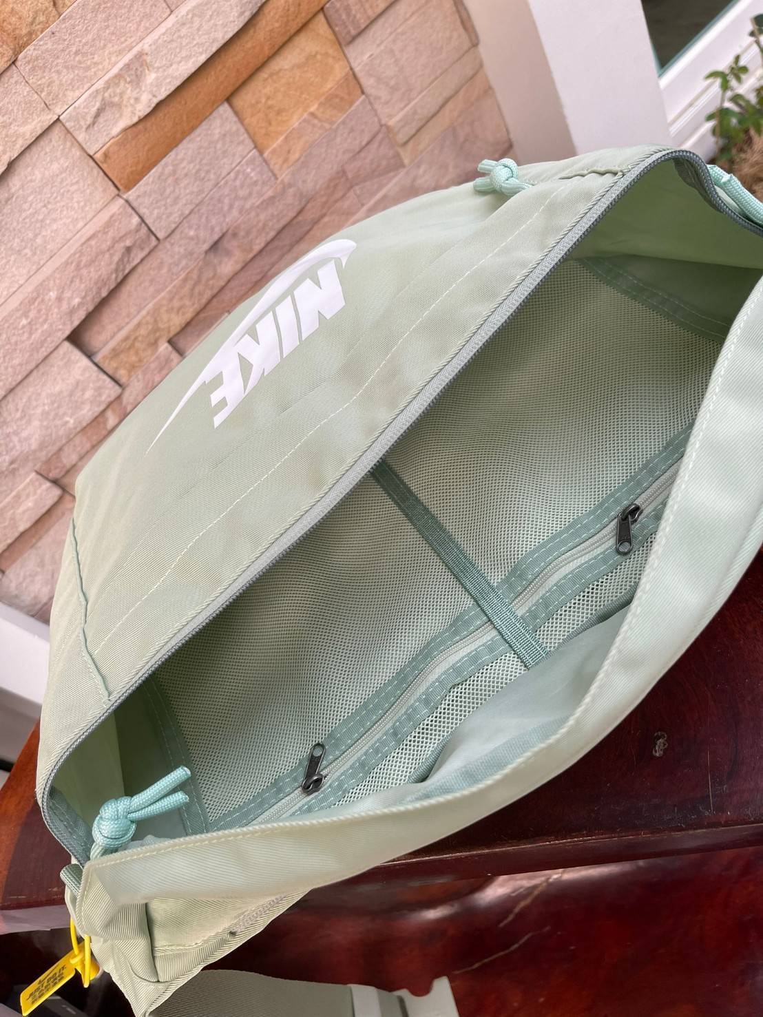 Nike Tech hip pack กระเป๋าคาดเอว Nike Tech รุ่นใหม่ชนช้อป!! ให้คุณหยิบใช้อุปกรณ์กีฬาและพกพาได้อย่างง่ายดาย