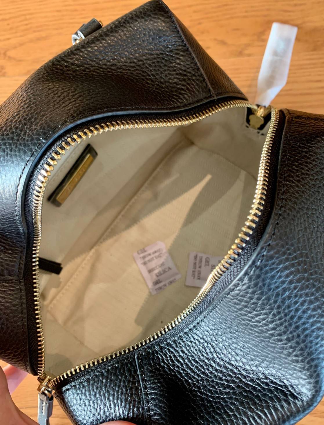 ของแท้ 💯% TORY BURCH KIRA PEBBIED STACHEL 74650 Black