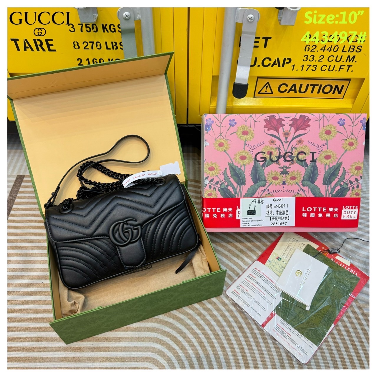 GUCCI GG Marmont small shoulder bag 🖤 กระเป๋าสะพายข้างรุ่นคลาสสิค ดีไซน์ใหม่ อะไหล่ดำ สะพายขับผิว ดูแพง อัพลุคได้สบายๆ เปิด-ปิดด้วยตัวกดล็อคแน่นหนา ด้านหลังดีไซน์รูปหัวใจ 🖤