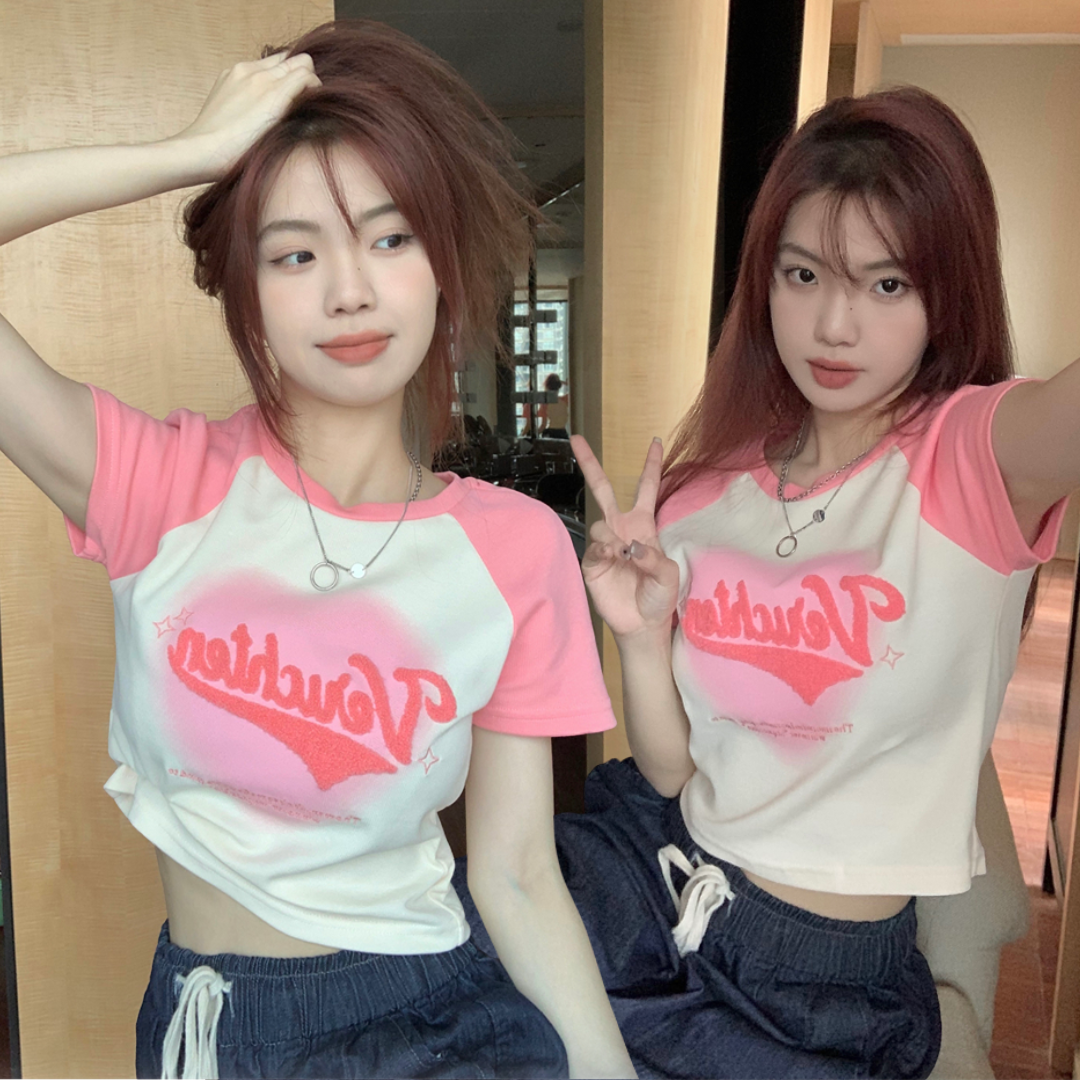 พร้อมส่ง 🦋💙🛋 Cara tops เสื้อแขนสั้นทรงครอปปักลายน่ารักมาก (IN38147)