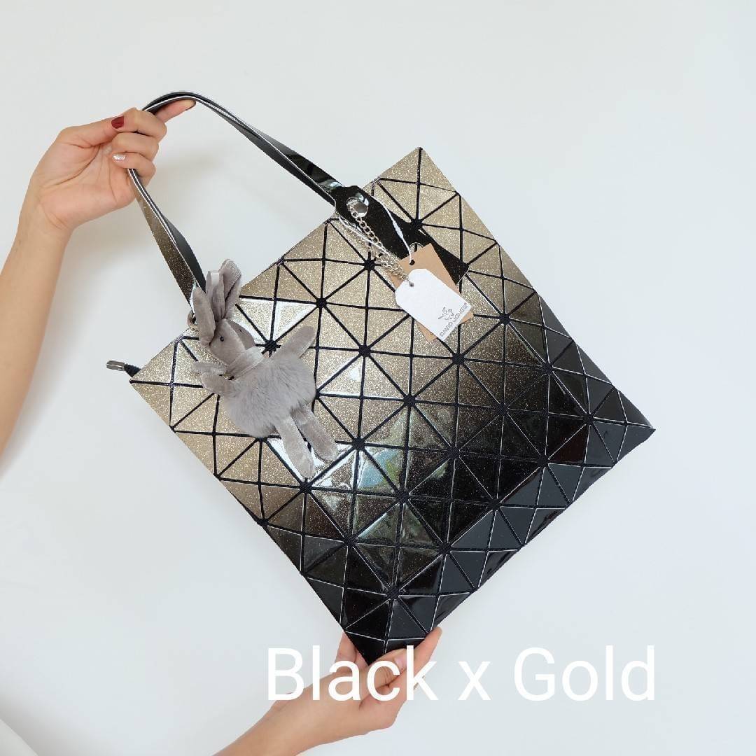 David Jones รุ่น Candy color ใบนี้ มาพร้อมกับน้องกระต่าย สีเข้า set กับกระเป๋าคะ