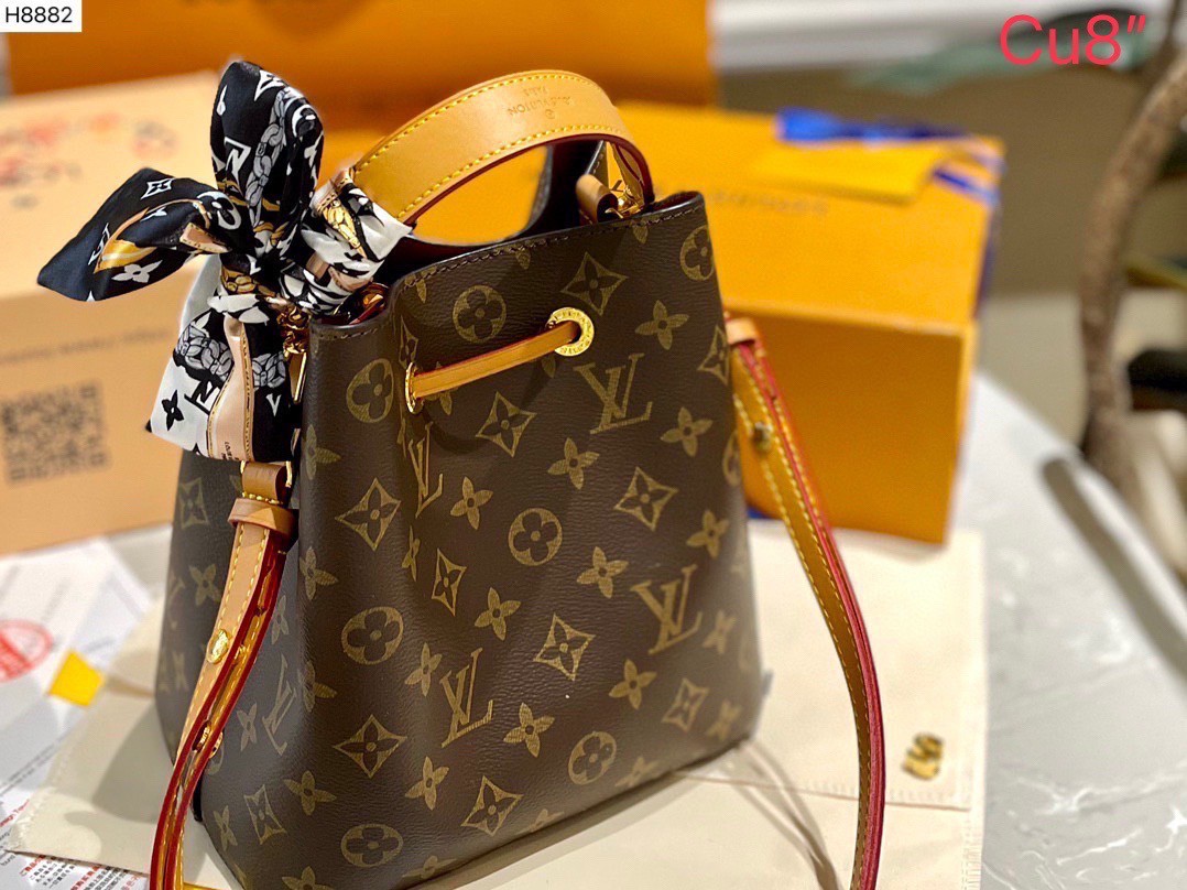 LV Neonoe Monogram Canvas Luxury Leather Handbag / LV Bucket Bag 9" พร้อมส่ง 3 สี กระเป๋าสะพายทรงบัคเก็ตโดดเด่นและเป็นเอกลักษณ์ด้วยการตกแต่งลายพิมพ์เฉพาะ อีกหนึ่งรุ่นท็อปฮิต ที่ไม่มีไม่ได้จริงๆ