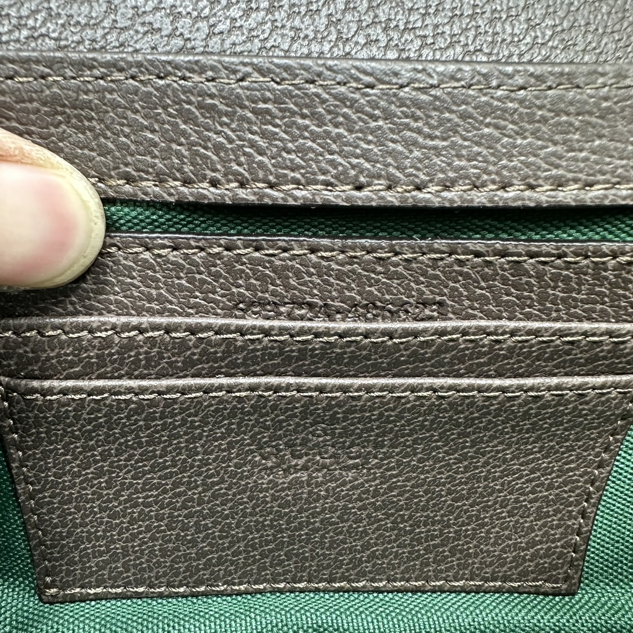 ORI หนังแท้ | Gucci Ophidia mini shoulder bag Monogram Double G / Gucci Crossbody Bag กระเป๋าสะพาย คอลเล็กชั่น Ophidia มอบชีวิตชีวาให้กับมรดกของแบรนด์ด้วยแถบ Web