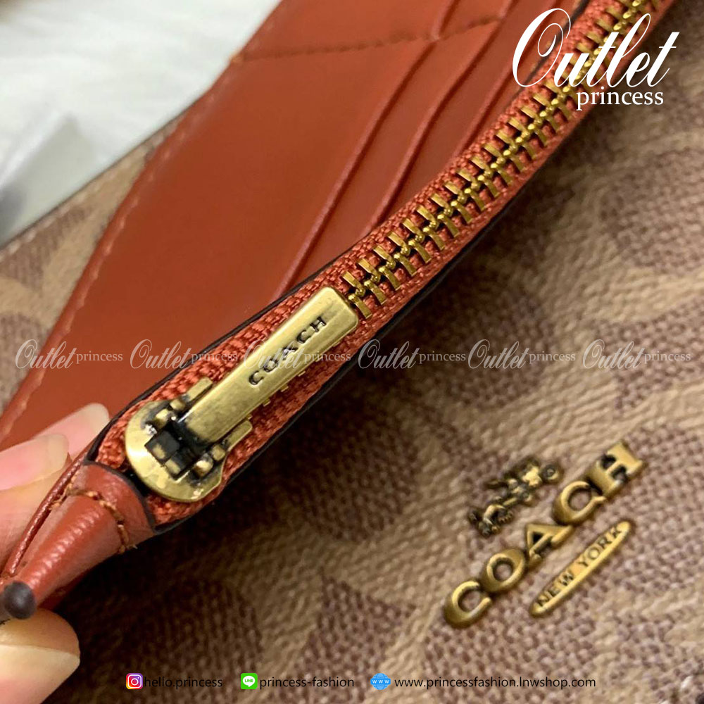 COACH Noa Pop-Up Messenger In Colorblock Signature Bag ((73316//37458//31864)) 💋ได้ไปสุดคุ้ม ไม่ผิดหวังแน่นอนจ้าา!! กระเป๋าแบบคลัท//สะพายข้างได้//ครอสบอดี้ร์ได้ วัสดุหนังแท้ หนังนิ่มสวยค่ะ ช่องหลักเปิดปิดแบบซิป ภายในกว้าง ใส่มือถือได้ทุกรุ่น;กระเป