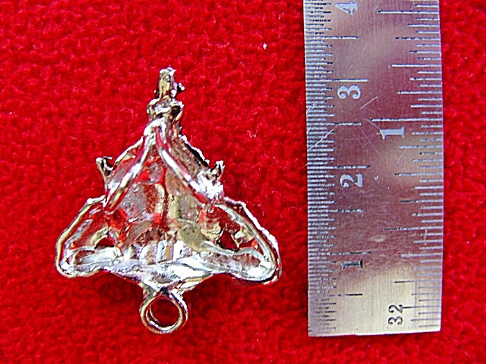 สินค้าหมดค่ะ พระราหูอมจันทร์เนื้อทองเหลืองรมเงินองค์เล็ก วัดประดู่ อ.อัมพวา จ.สมุทรสงครามค่ะ