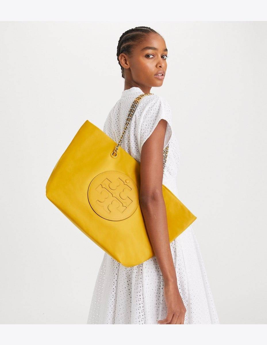 TORY BURCH Ella Chain Tote Bag / TORY TOTE NYLON BAG พร้อมส่ง 4 สี กระเป๋าสะพายทรงโท้ทใบใหญ่ จุของไปเลยแน่นๆ รูปทรงคลาสสิคชวนใช้ โดดเด่นด้วย patch โลโก้ แนะนำรีบสั่งใช้ไปสวยก่อนใครได้เลยน้า