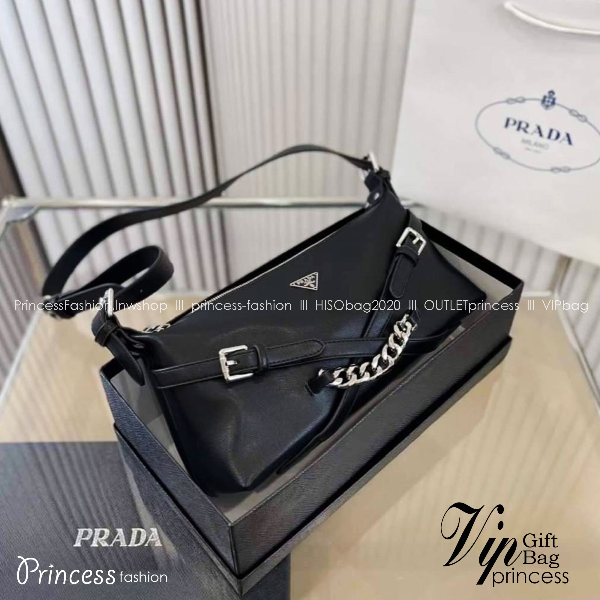 PRADA SHOULDER LEATHER BAG พร้อมส่งที่ไทย เข้าใหม่ สวยหนักมากก จำนวนจำกัดค่ะ! ดีไซด์สวยเก๋ ลุควินเทจ สามารถใช้ไปทำงานพกไปปาร์ตี้สุดเริ่ดไปเลยค่ะ