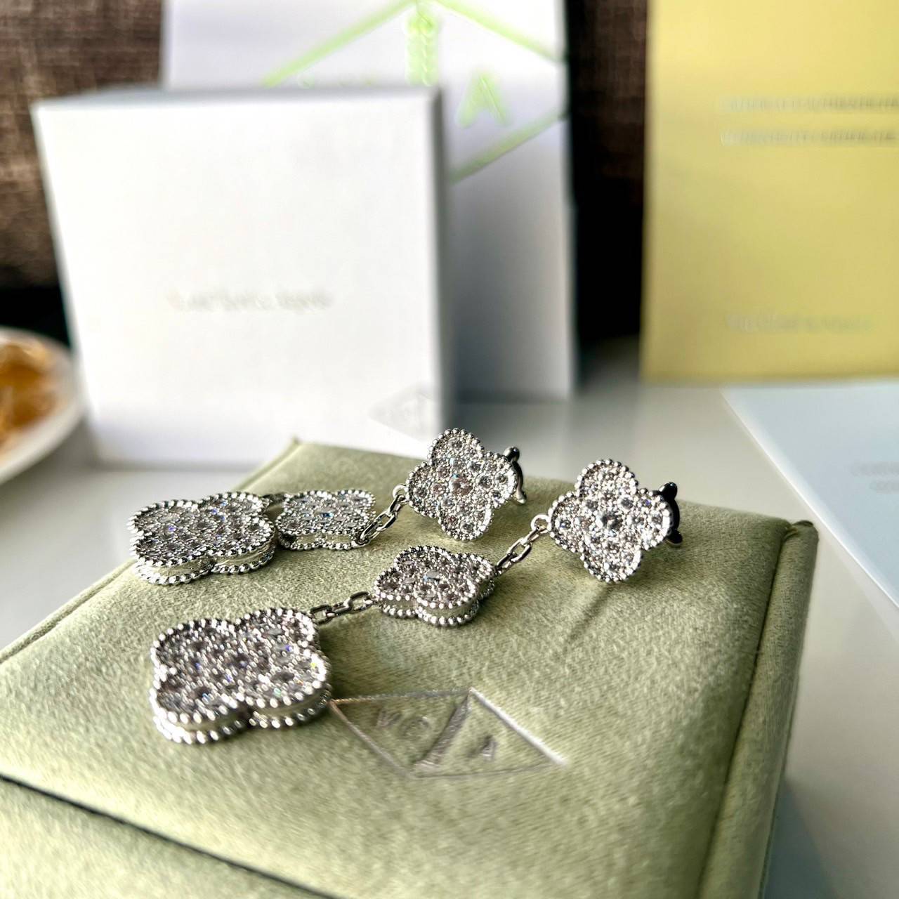 เกรดเทพ ORI | VAN CLEEF & ARPELS HOOP EARRINGS ต่างหูเงินแท้ แวนคลีฟ แอนด์ อาร์เปลส์ สวยเก๋ คุณภาพงานประกวด เอาใจสาวๆไปเลย