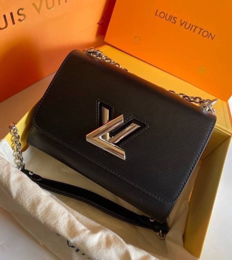 VIP 】หนังแท้ LOUIS VUITTON Epi Twist Shoulder Bag MM 4 สี พร้อมส่งที่ไทย
