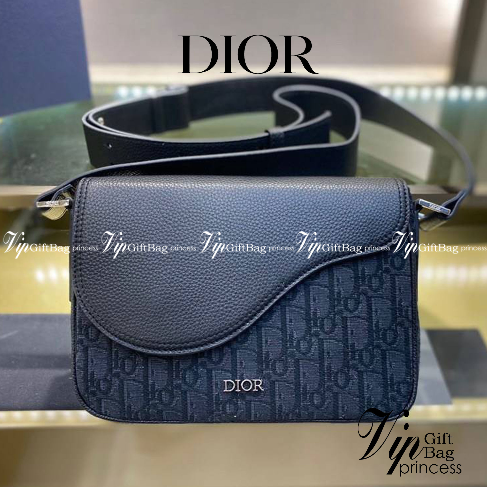 หนังแท้ DIOR MINI SADDLE MESSENGER BAG Beige and Black Dior Oblique Jacquard and Black Grained Calfskin พร้อมส่งที่ไทย งานหนังแท้และผ้าแจ็คการ์ดออริจินอล ภาพสินค้าถ่ายจากงานขายจริง ใช้งานต่างประเทศได้