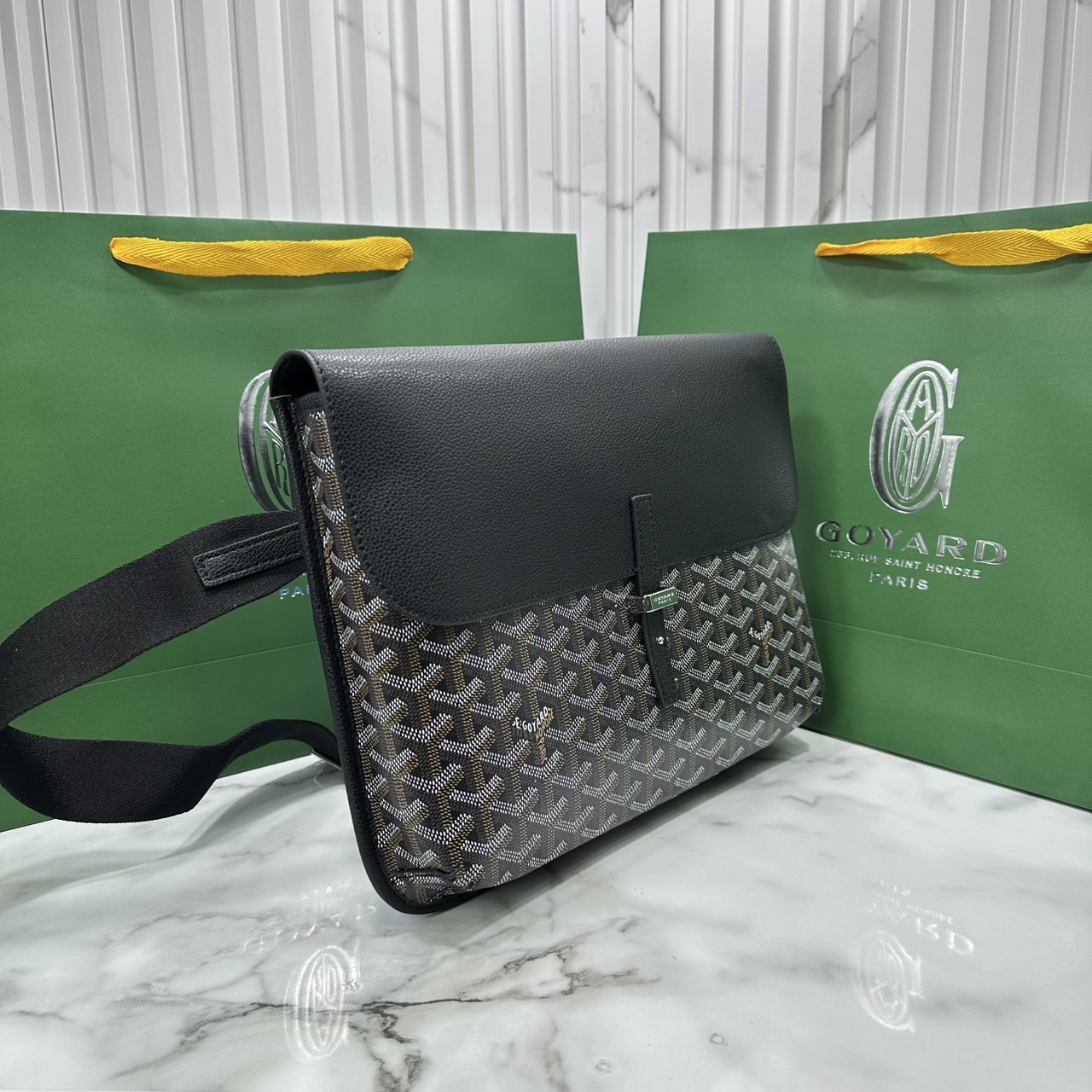 ORI หนังแท้ | Goyard Coursier Messenger bag กระเป๋าแมสเซ็นเจอร์ดีไซน์ใหม่ กะทัดรัดใช้งานได้อย่างคล่องตัว เหมาะมากสำหรับสายสปอร์ต ที่สุดของความหรูตอบโจทย์การใช้งาน ใบจริงสวยงามตามรูปค่ะ