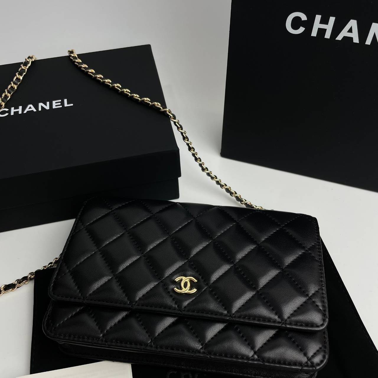 Chanel Wallet On Chain รุ่น Micro chip เกรดท็อปออริจินอล 1:1 สลับแท้ เกรดขายดีสุด งานสวยเป๊ะปัง ทรงสวยตรงปก ไม่ผิดหวัง ใช้งานต่างประเทศได้ ภาพถ่ายจากงานขายจริง
