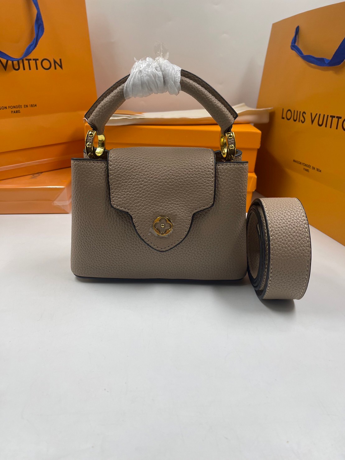 LV BB Capucines Python Handbags / LV Capucines BB Taurillon Leather 20cm พร้อมส่ง 6 สี **สินค้าเกรดออริจินอล 1:1 สลับแท้ ใช้งานต่างประเทศได้