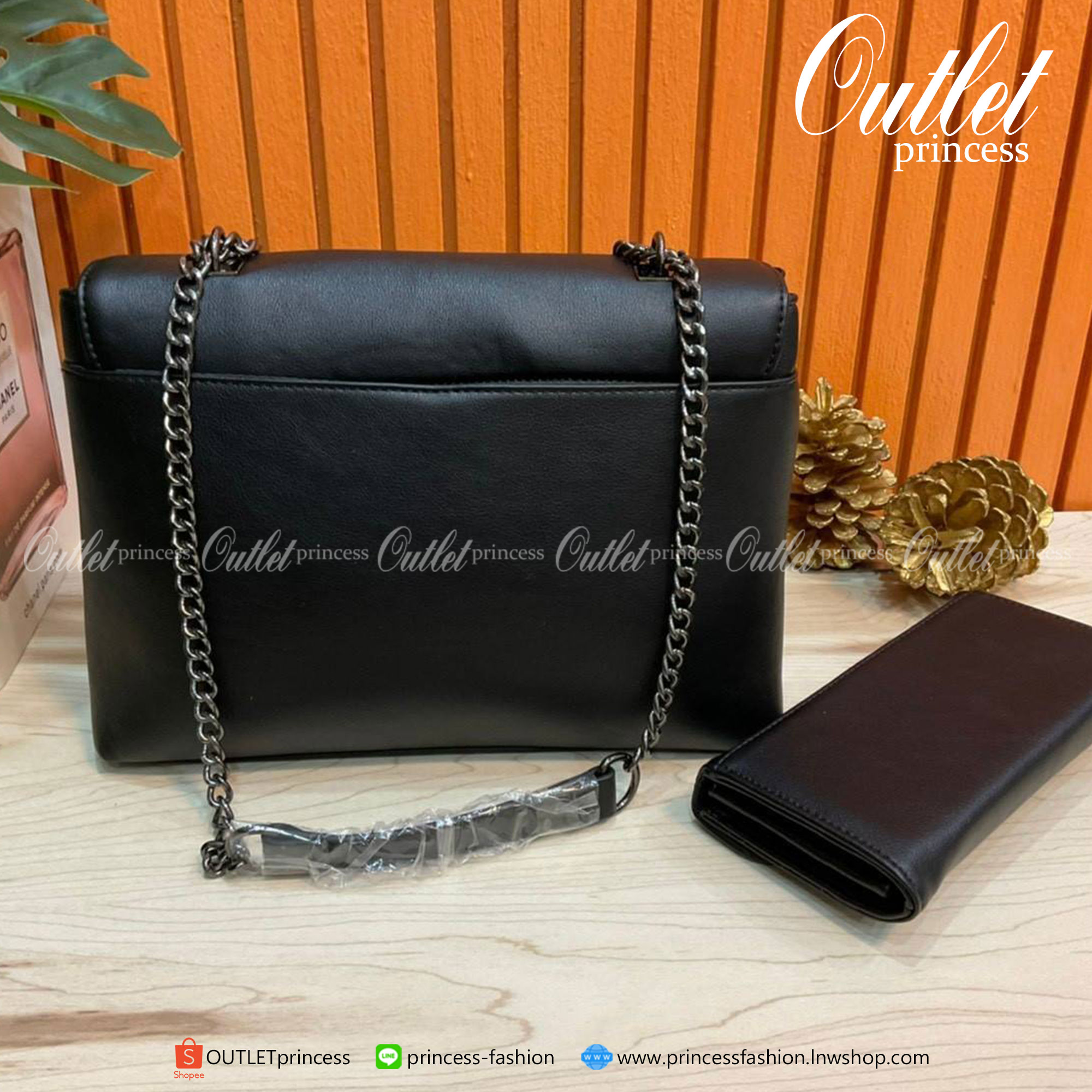 ของแท้ 100% Guess Women’s Crossbody Bag Set สุดคุ้ม!!!! เซตสวยหรูดูแพง สวยจริงจริง ช้าหมด ราคานี้หาที่ไหนได้!! Denim