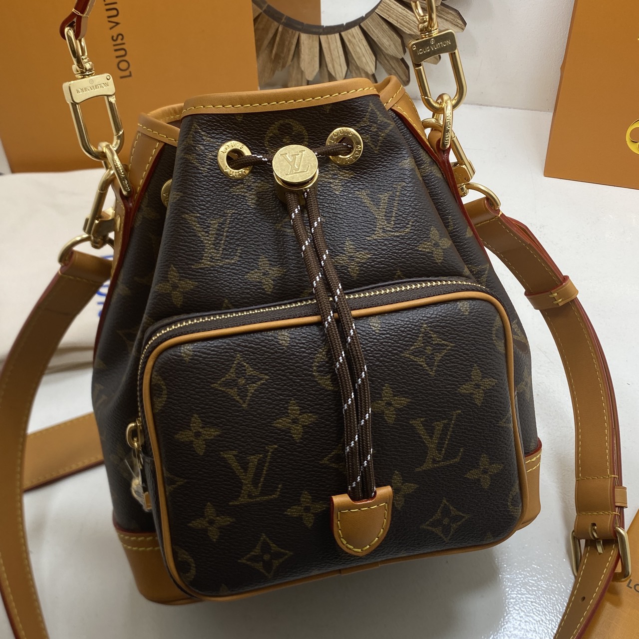 TOP ORI หนังแท้ | เกรดดีสุด LV Noé Cargo bag กระเป๋าทรงบัคเก็ต มาพร้อมรายละเอียดพิถีพิถันสะท้อนประวัติศาสตร์อันยาวนานของเมซง