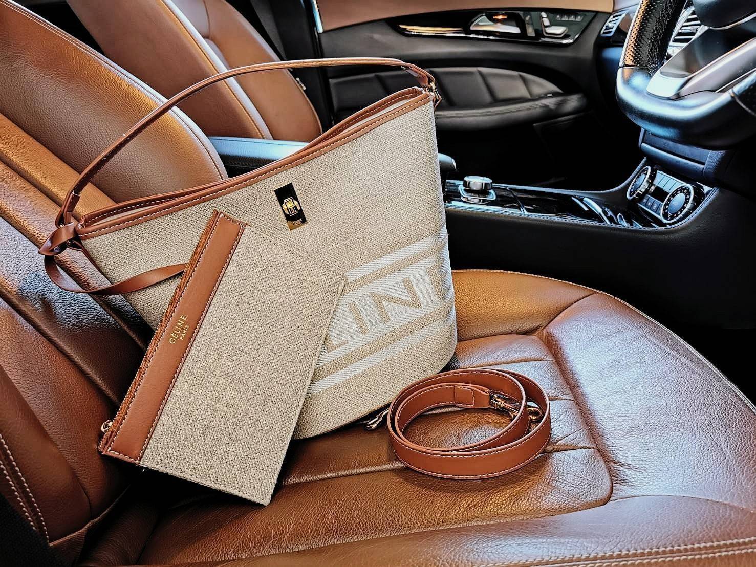 ซื้อ1ได้ถึง2!✴️CELINE TEXTILE BUCKET BAG VIP วัสดุ Textile Canvas & CalfSkin ดีไซน์ทรง Bucket ใบใหญ่กำลังดี มาพร้อม Clutch ใบเล็กเข้าชุด เนื้อหนาแข็งแรง น้ำห