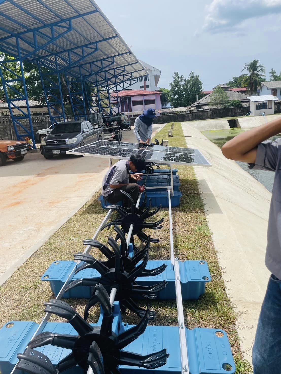 ชุดกังหันตีน้ำพลังงานแสงอาทิตย์ 12 ใบพัด 1 HP (รุ่นพิเศษ) พร้อมใช้งาน จัดส่งทั่วประเทศ