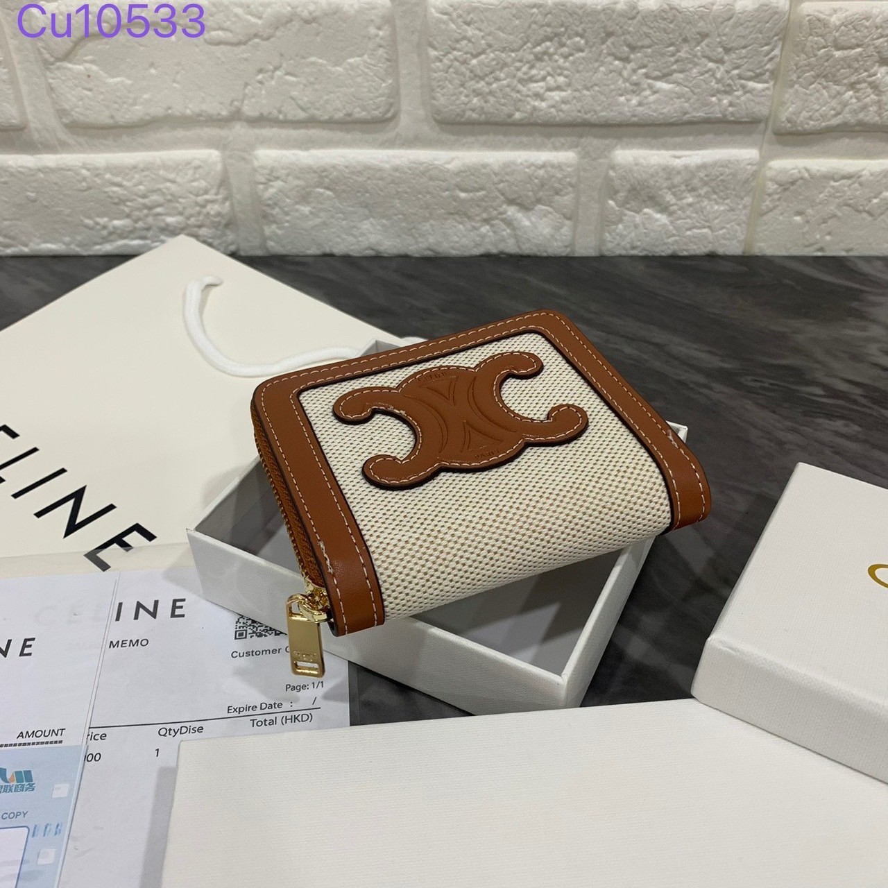 CELINE SHORT WALLET / CELINE LONG WALLET กระเป๋าสตางค์ซีลีน แบบสั้นและยาว พร้อมส่ง!! สวยหรูอยู่ทรงมีโลโก้ด้านหน้าภายในมีช่องแบ่งหลายช่อง มีช่องใส่บัตรหลายช่อง ไอเท็มแนะนำในราคาสุดคุ้ม นาทีนี้ห้ามพลาดค่ะ!