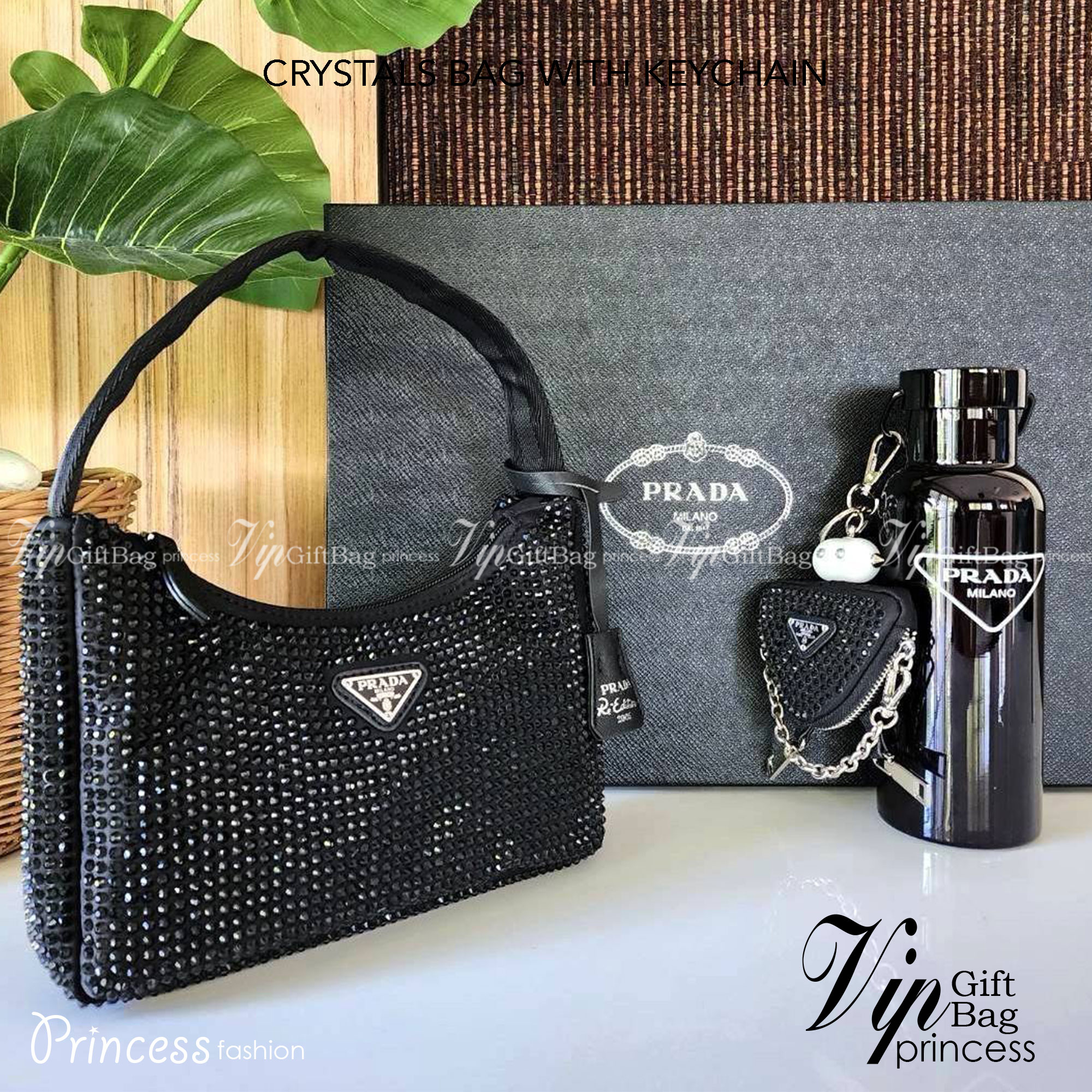 เซทสุดคุ้ม! ซื้อ1ได้ถึง3 PRADA CRYSTALS BAG WITH KEYCHAIN AND VACUUM BOTTLE VIP สวยหรูดูดี items นี้คุ้มมากๆได้ถึง3อย่างทั้งกระเป๋าสะพาย+พวงกุญแจ+กระบอกน้ำครบชุดไอเท็มแนะนำน่าใช้น่าสะสม