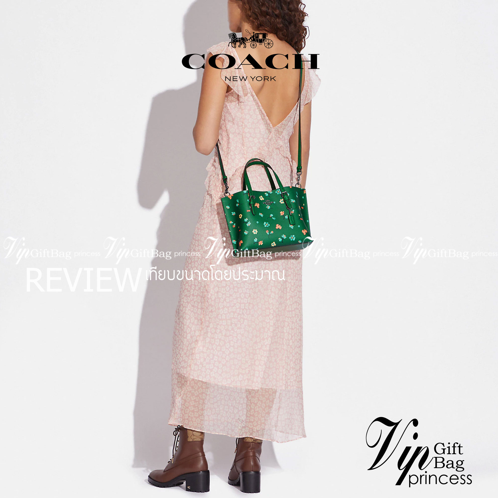 COACH C8613 MOLLIE TOTE 25 WITH MYSTICAL FLORAL PRINT คอลใหม่ล่าสุด ยังไม่เข้า shop ไทย สวยๆแบบไม่ต้องรอพรีฯให้ยาวนาน กับกระเป๋าโท้ทไซส์เล็กที่สาวๆต่างก็ต้องปักใจรัก สวยสมใจ ดีไซน์ลวดลายดอกไม้ คละเคล้าเต็มใบ สีสันสดใส น่าใช้สุดๆ วัสดุหนังแคนวาส ภายในโล่งก