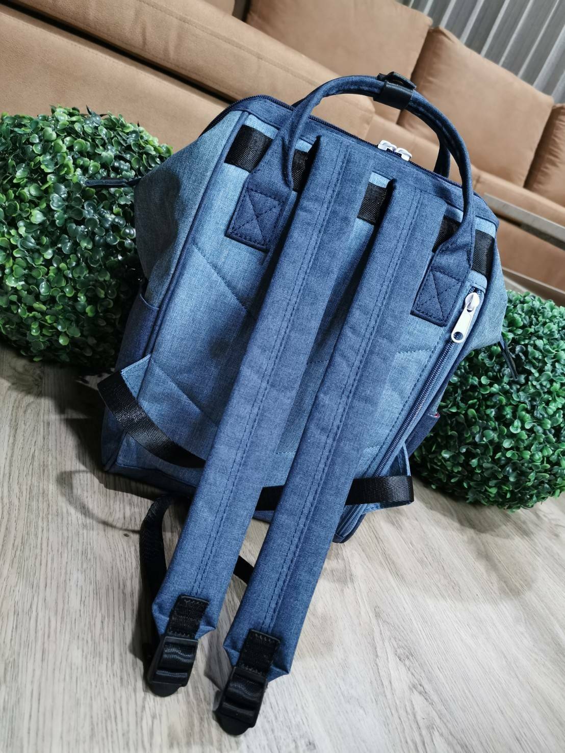 ส่งความน่ารัก! ANELLO x Disney Collection MINI DT-G006 กระเป๋าสะพายเป้ Limited คอลเลคชั่นดิสนีย์ขนาดมินิกำลังดี วัสดุ Polyester100% ด้านหน้ามีโลโก้และช่องซิป ด้านหน้าและด้านข้างพิมพ์ลายมิกกี้โดดเด่น มี Pocket ใส่ขวดน้ำซ้ายขวา ด้านหลังมีช่องซิปสะดวกใช้ภายใ