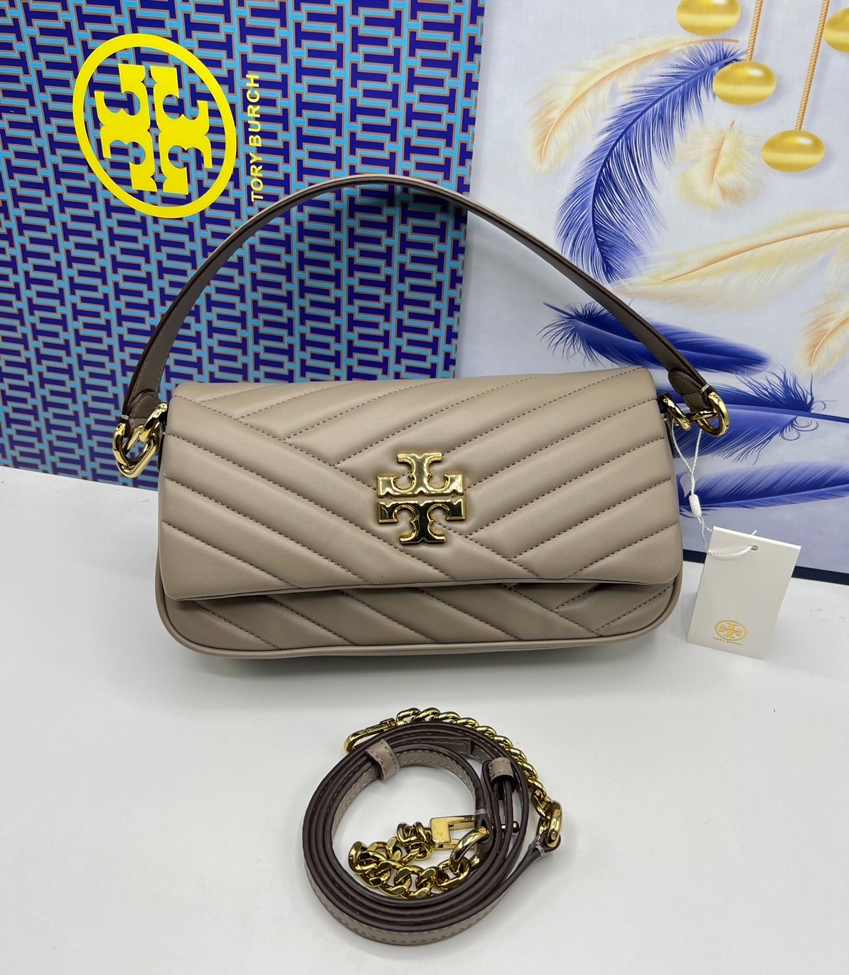 Tory Burch Kira Chevron Flap Small Shoulder Bag กระเป๋าสะพายดีไซน์รูปทรงคลาสสิค ดูผู้ดีหรูหรา เกรดออริ สลับแท้ 1:1 ใช้งานต่างประเทศได้